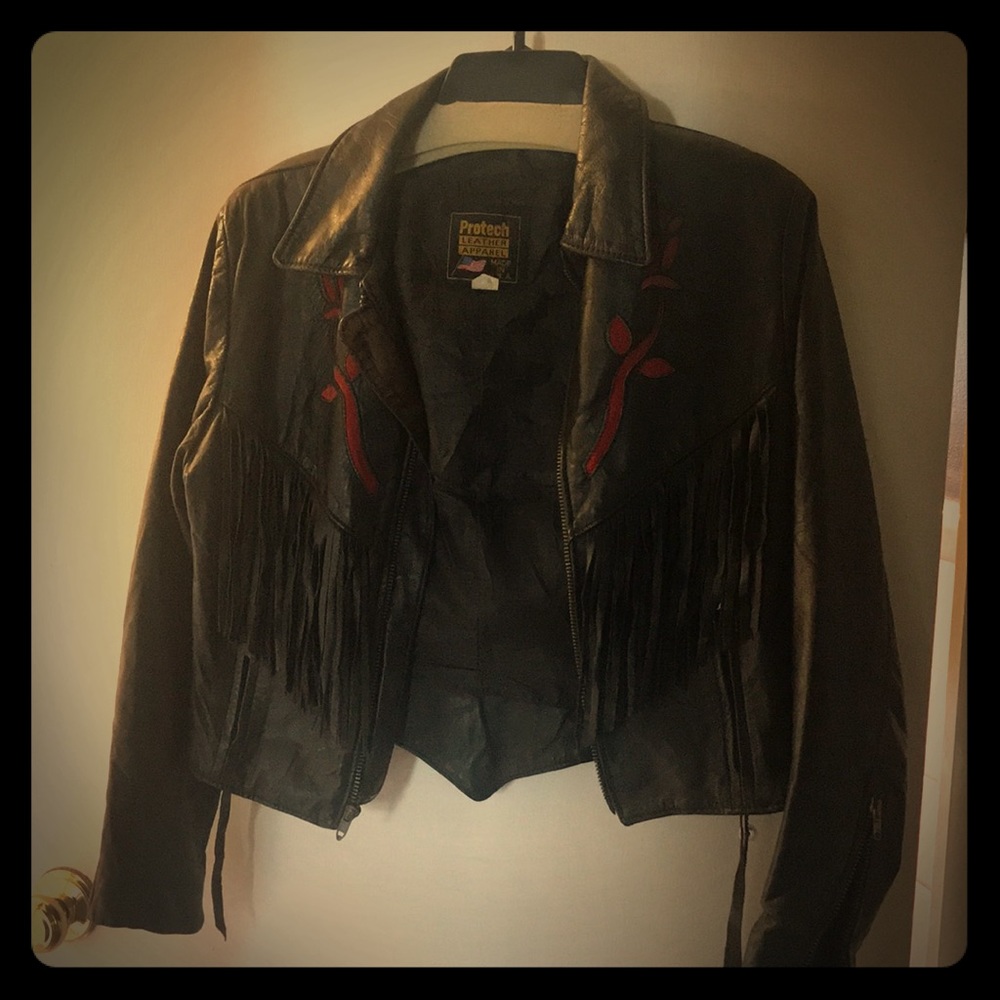 Cropped vintage leather jacket